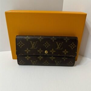 Louis Vuitton Monogram Sarah Wallet